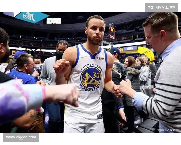 NBA吃货碰到中国美食:库里爱吃四川火锅,字母弟一顿9桶泡面 NBA吃货碰到中国美食:库里爱吃四川火锅,字母弟一顿9桶泡面